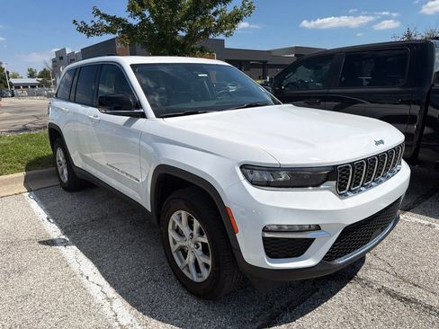Used 2023 Jeep Grand Cherokee Limited AWD/4WD image 7