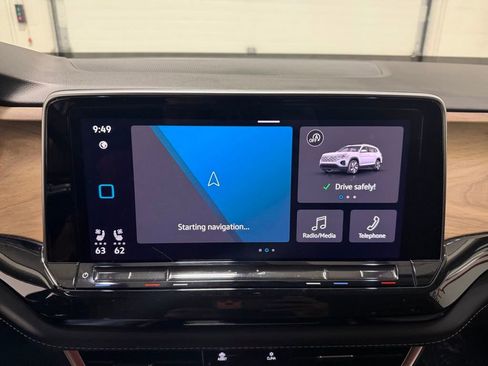 Used 2024 Volkswagen Atlas SE AWD/4WD image 18
