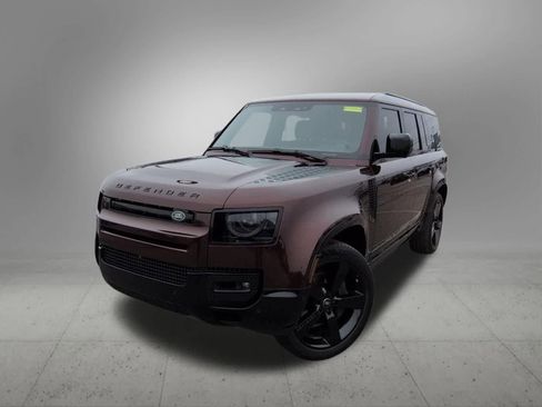 Used 2024 Land Rover Defender 130 X-Dynamic SE image 1