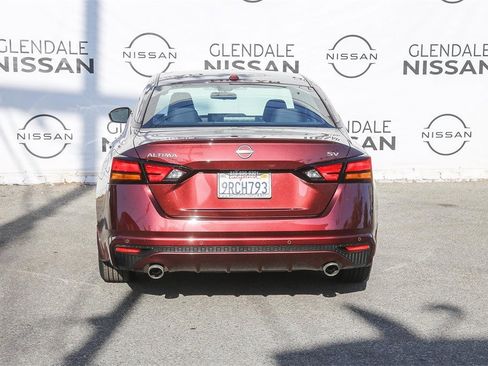 Certified 2024 Nissan Altima 2.5 SV w/ SV Premium Package image 6