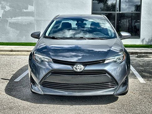 Used 2018 Toyota Corolla LE image 12