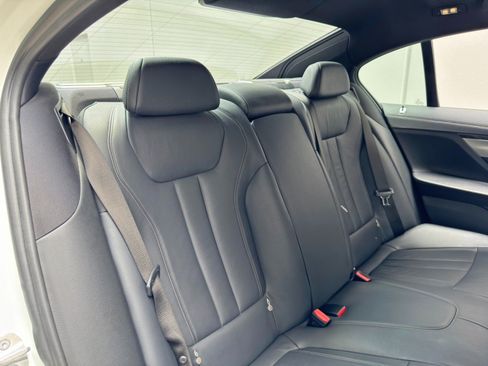 Used 2019 BMW 740i RWD image 42