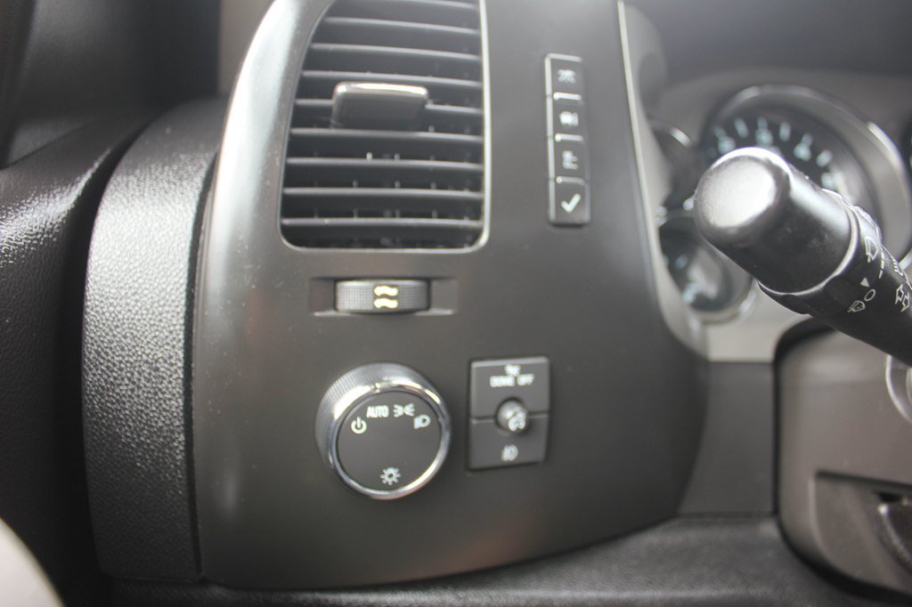 Used 2010 Chevrolet Silverado 1500 LT w/ Power Pack Plus AWD/4WD image 16