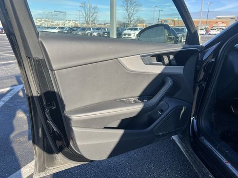 Used 2023 Audi A4 2.0T Premium Plus w/ Premium Plus Package image 5