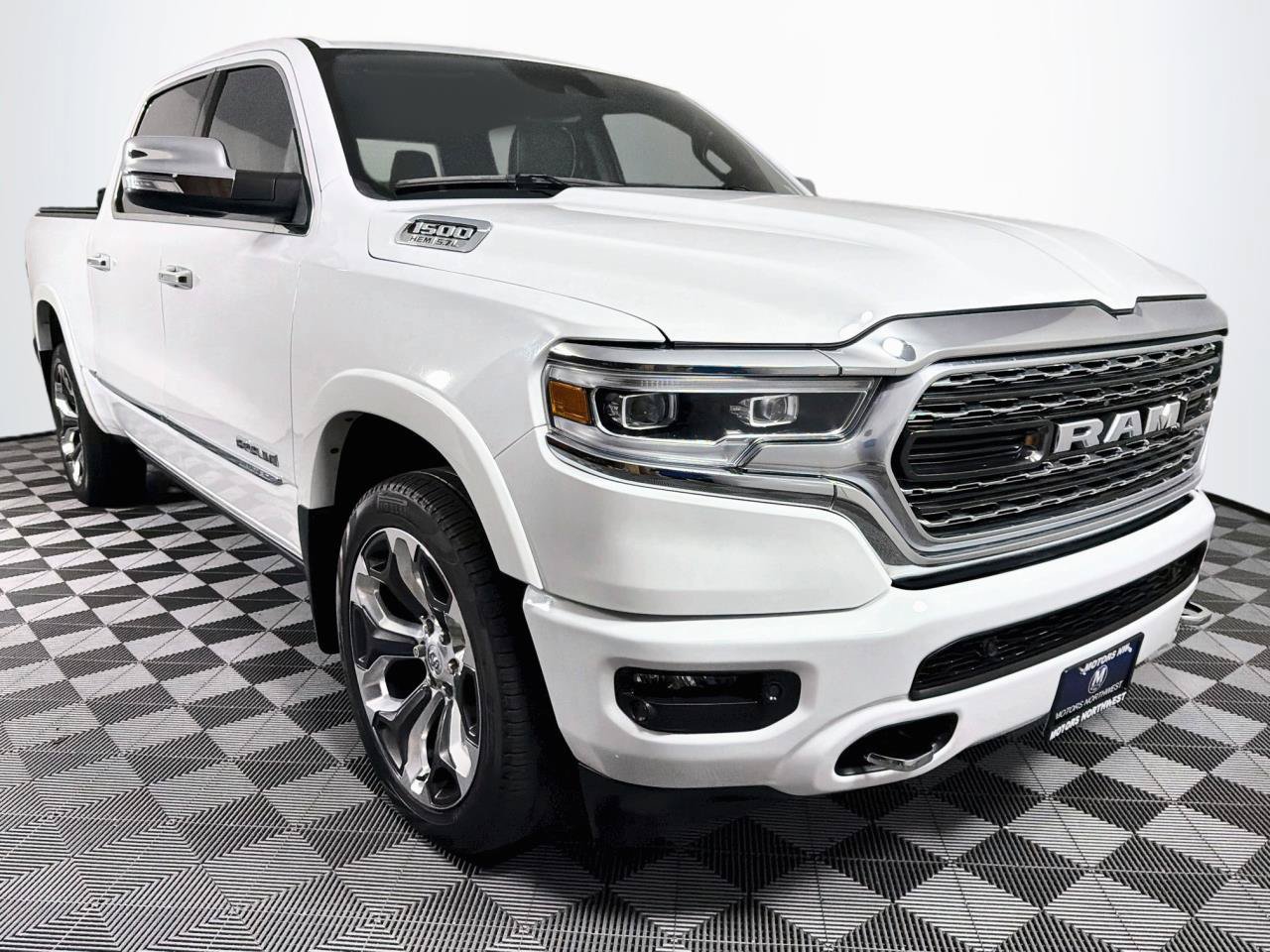 Used 2022 RAM 1500 Limited w/ Body-Colour Bumper Group AWD/4WD image 28