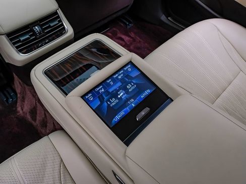 Used 2018 Lexus LS 500 w/ Luxury Package RWD image 37