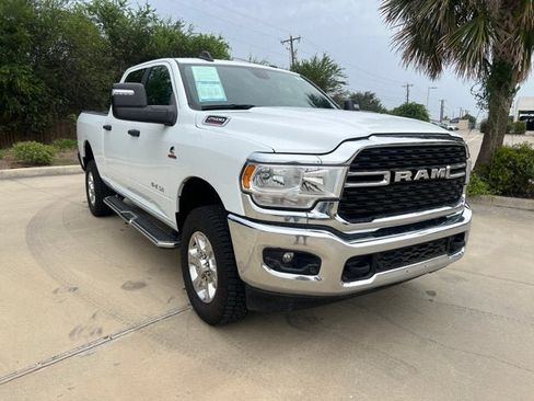 Used 2024 RAM 2500 Big Horn w/ Off Road Package AWD/4WD image 8
