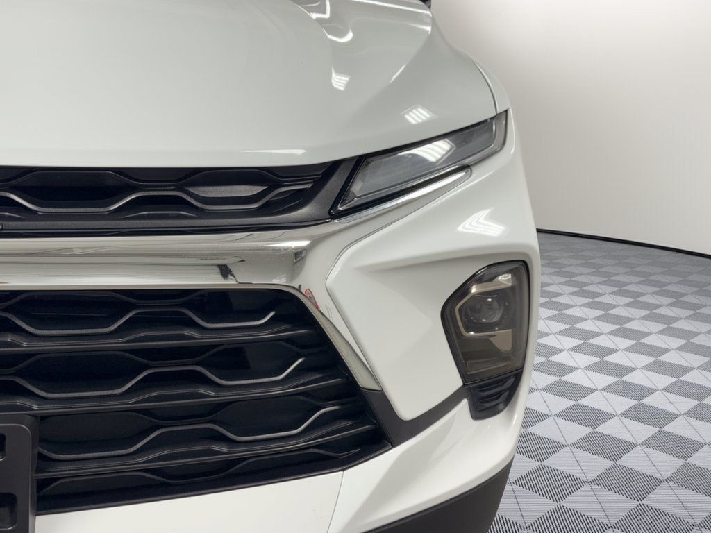 Used 2025 Chevrolet Blazer LT FWD image 12
