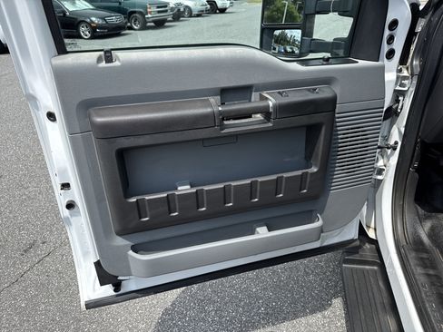 Used 2014 Ford F350 XL w/ Power Equipment Group AWD/4WD image 14
