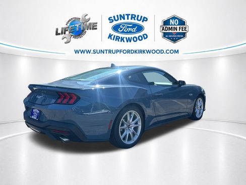 Used 2025 Ford Mustang GT Premium RWD image 6