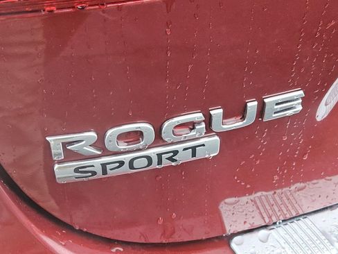 Used 2022 Nissan Rogue Sport SL image 8