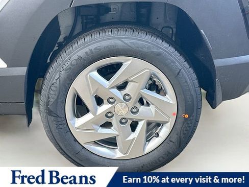 New 2026 Hyundai Kona SE image 19