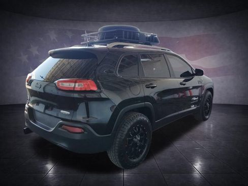Used 2016 Jeep Cherokee Latitude w/ Comfort & Sound Group FWD image 5