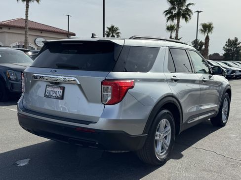 Used 2024 Ford Explorer XLT image 6