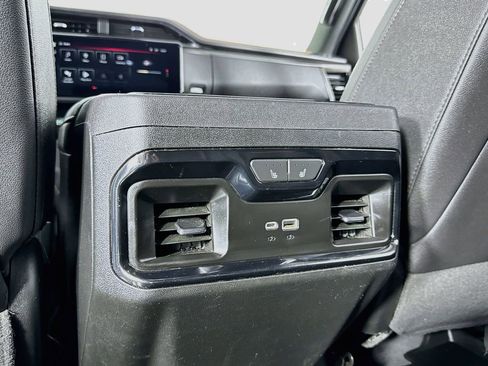 Used 2024 GMC Sierra 2500 AT4 w/ AT4 Premium Plus Package AWD/4WD image 12