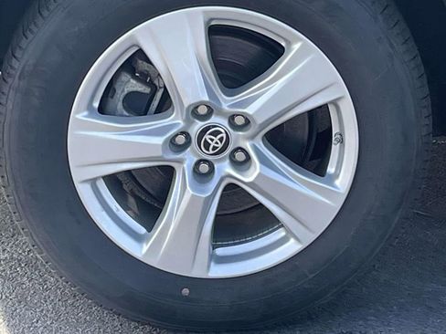 Used 2023 Toyota Highlander LE image 13