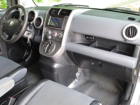 Used 2005 Honda Element EX image 10