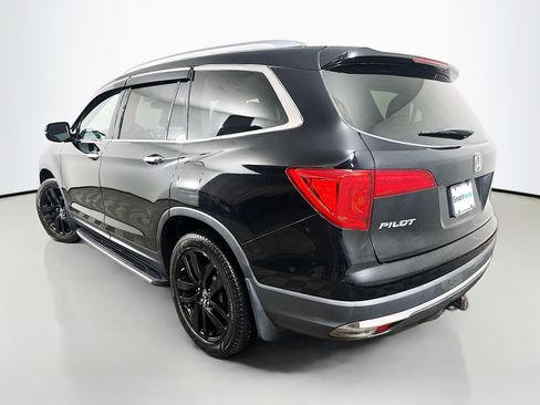 Used 2018 Honda Pilot Touring image 5