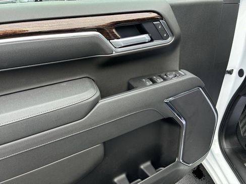 New 2026 GMC Sierra 1500 SLE w/ Preferred Package AWD/4WD image 13