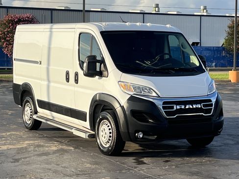 Used 2025 RAM ProMaster 2500 w/ U-Haul Equipment Group FWD image 3