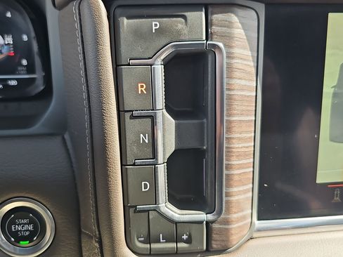 Used 2024 GMC Yukon XL Denali w/ Denali Reserve Package image 17