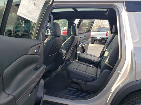 New 2026 Chevrolet Traverse Z71 image 32