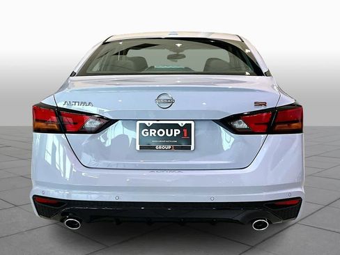 New 2025 Nissan Altima 2.5 SR image 4