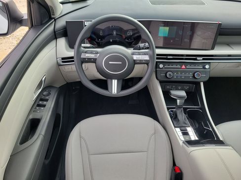 New 2026 Hyundai Tucson SE image 7