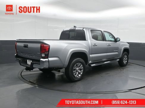 Used 2019 Toyota Tacoma SR5 image 2