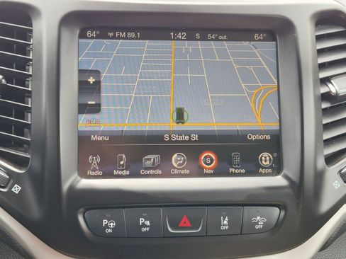 Used 2015 Jeep Cherokee Limited w/ Luxury Group AWD/4WD image 25