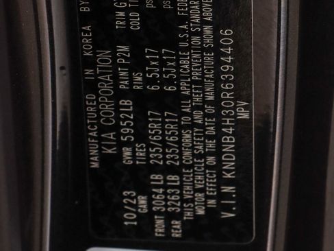 Used 2024 Kia Carnival LX image 33