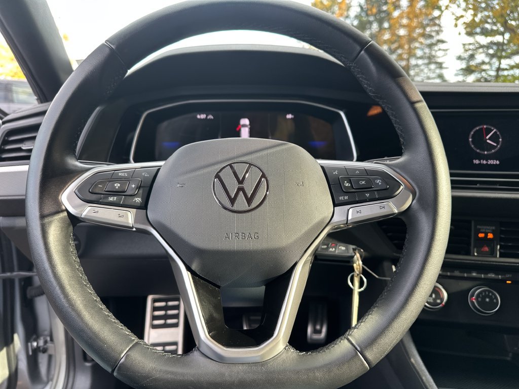 Used 2024 Volkswagen Jetta Sport FWD image 13