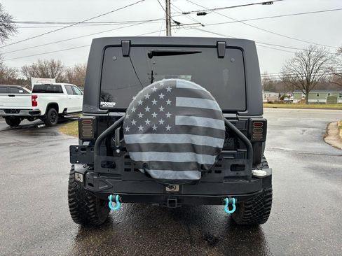 Used 2017 Jeep Wrangler Unlimited Sport AWD/4WD image 4