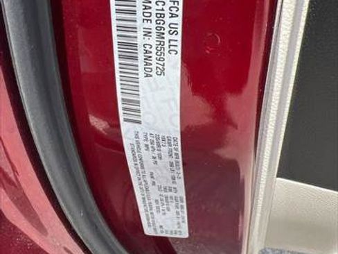 Certified 2021 Chrysler Pacifica Touring-L w/ Uconnect Theater Family Group FWD image 39