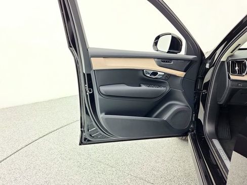 New 2026 Volvo XC90 B5 Plus image 19