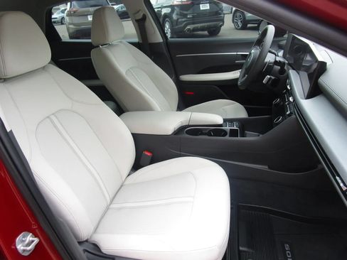 Used 2024 Hyundai Sonata SEL AWD/4WD image 12