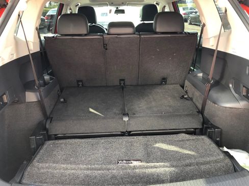Used 2019 Volkswagen Tiguan SEL image 39