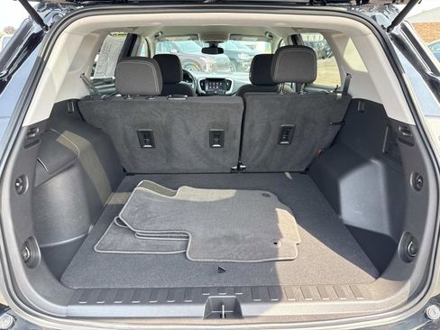 Used 2022 GMC Terrain SLE image 20