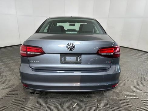 Used 2016 Volkswagen Jetta S image 4