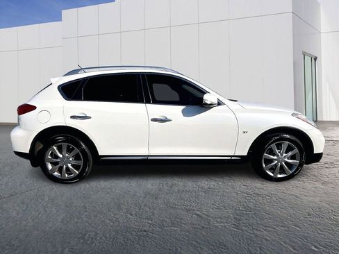 Used 2017 INFINITI QX50 2WD w/ Premium Plus Package image 8