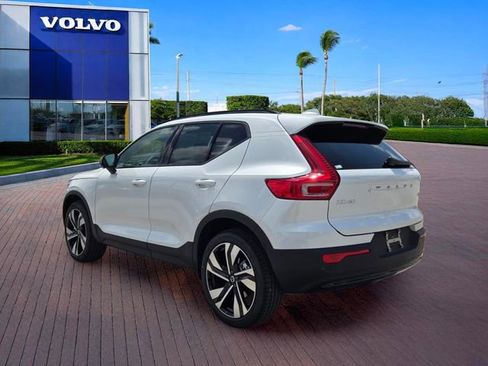 New 2026 Volvo XC40 B5 Plus AWD/4WD image 5