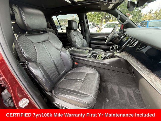 Used 2022 Jeep Wagoneer Series III w/ Premium Group I AWD/4WD image 11