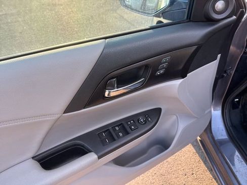 Used 2015 Honda Accord EX-L image 9