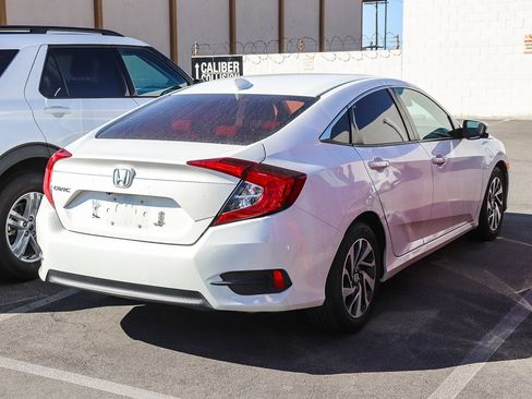 Used 2018 Honda Civic EX image 9