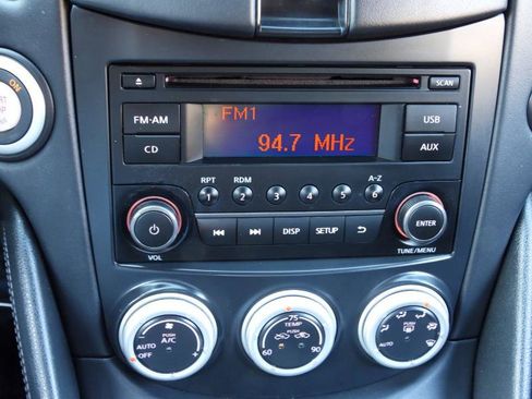 Used 2016 Nissan 370Z Coupe image 31