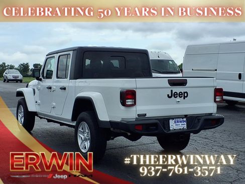 Certified 2023 Jeep Gladiator Sport image 11