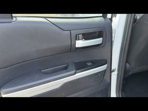 Used 2016 Toyota Tundra SR AWD/4WD image 21