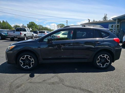 Used 2016 Subaru Crosstrek 2.0i Premium w/ Moonroof Package AWD/4WD image 2
