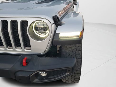 Used 2023 Jeep Gladiator Rubicon w/ LED Lighting Group AWD/4WD image 11
