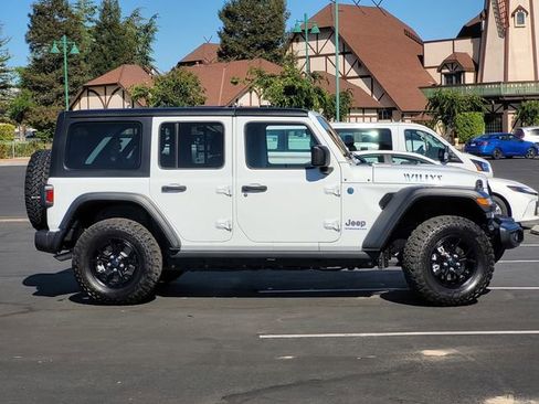 Used 2025 Jeep Wrangler Unlimited Sport S 4xe AWD/4WD image 4